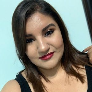 Meet your Posher, Adriana